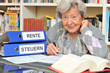 Rentnerin mit Steuererklärung V