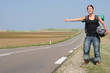 Foto: trampen anhalterin reise straße trampen anhalterin reise straße