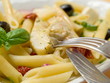 Pastasalat mit Artischocken Pastasalat mit Artischocken