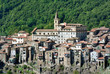 Paese con antico castello