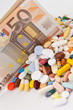 Pillendose mit Tabletten