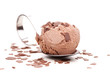 Schokoladeneis in Löffel mit Schokoladenstreusel