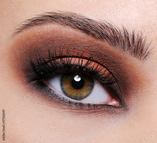 makeup brown. Brown eye make-up