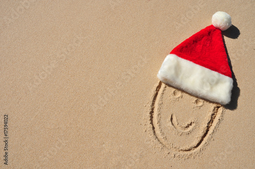 Photo: santas gesicht am strand santas gesicht am strand
