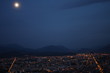 Grenoble sous la lune