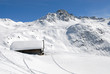 chalet,traces et neige
