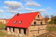 Neubau Einfamilienhaus Dachstuhl Rohbau blauer Himmel