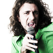 jeune chanteur karaoké