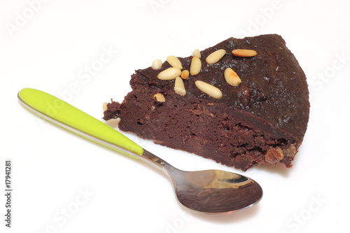 Photo: fetta torta cioccolato e pinoli fetta torta cioccolato e pinoli