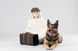 Kind mit Schäferhund