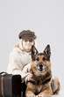 Kind mit Schäferhund