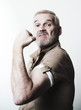 homme présentation muscles biceps