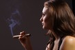 Foto: Elegant smoking woman Elegant smoking woman