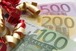 Foto: Geldscheine mit Geschenkband Geldscheine mit Geschenkband