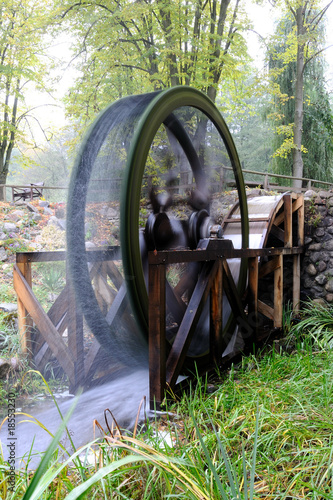 Foto: altes Mühlrad altes Mühlrad