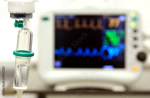 Foto: Infusion mit Monitor Infusion mit Monitor