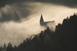 Kirche im Nordschwarzwald im Nebel Kirche im Nordschwarzwald im Nebel