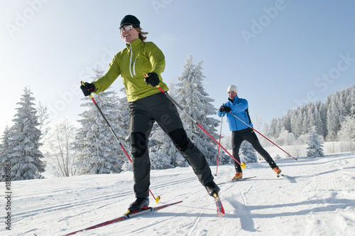 Foto: Langlaufen im Winter Langlaufen im Winter