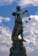 Foto: Statue of Lady Justice in Frankfurt, Germany Statue of Lady Justice in Frankfurt, Germany