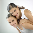 deux jeunes femmes détente jeux