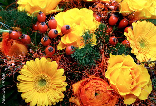 Foto: orange-gelber blumenstrauß orange-gelber blumenstrauß