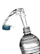 Agua embotellada saliendo a gran velocidad Agua embotellada saliendo a gran velocidad