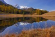 Bergsee mit Spiegelung