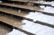 neige dans des escaliers