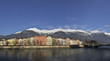 Häuserzeile in Innsbruck mit Blick auf die Nordkette