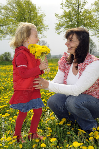 Foto: Blumen pflücken Blumen pflücken