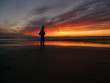 homme sur la plage de lacanau oçéan 31209338 homme sur la plage de lacanau oçéan 31209338