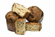 Panetones y trozos cortados.