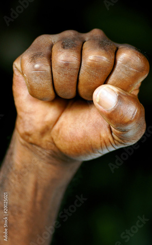 Foto: clenched fist of afro man clenched fist of afro man