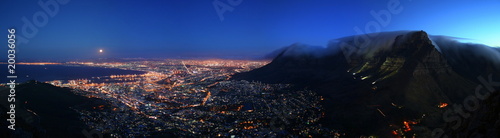 Foto: Cape Town Moonrise Cape Town Moonrise