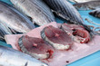 Marché aux poissons : Tranches de thon rouge
