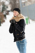 Model mit Schnee
