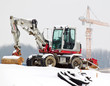 Baustelle im Winter. Saisionale Arbeitslosigkeit am Bau.
