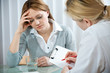 Foto: young woman in a conversation with the psychologist young woman in a conversation with the psychologist