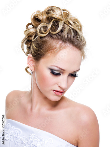 wedding hairstyle picture. ringlet wedding hairstyle © Valua Vitaly #20967002. ringlet wedding hairstyle
