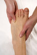 Fussmassage - Spann und Gelenk kleiner Zeh