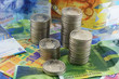 münzensäulen auf banknoten