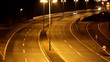 Stadtautobahn bei Nacht