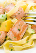 Nudeln mit Lachs