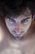 Jeune homme torse nu