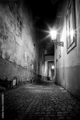 Fototapeta mysterious narrow alley