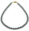 collier hématite, fond blanc collier hématite, fond blanc