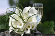 Bouquet de mariée et verre de champagne Bouquet de mariée et verre de champagne