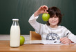 Junge in der Grundschule