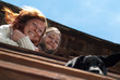 mann und frau auf bauernhof mann und frau auf bauernhof