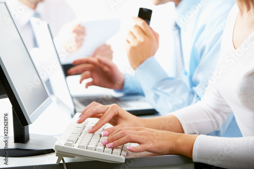 Photo: Busy businesspeople Busy businesspeople